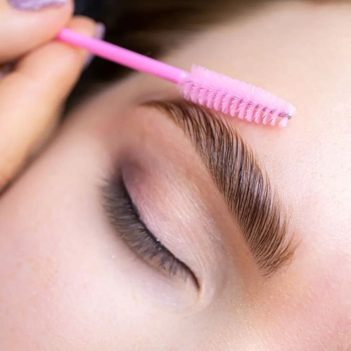Laminado de cejas